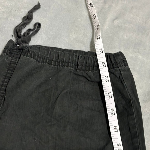 Calvin Klein Jeans Womens Black Cargo Cropped Pants Size 6 Drawstring Waist - Picture 9 of 12